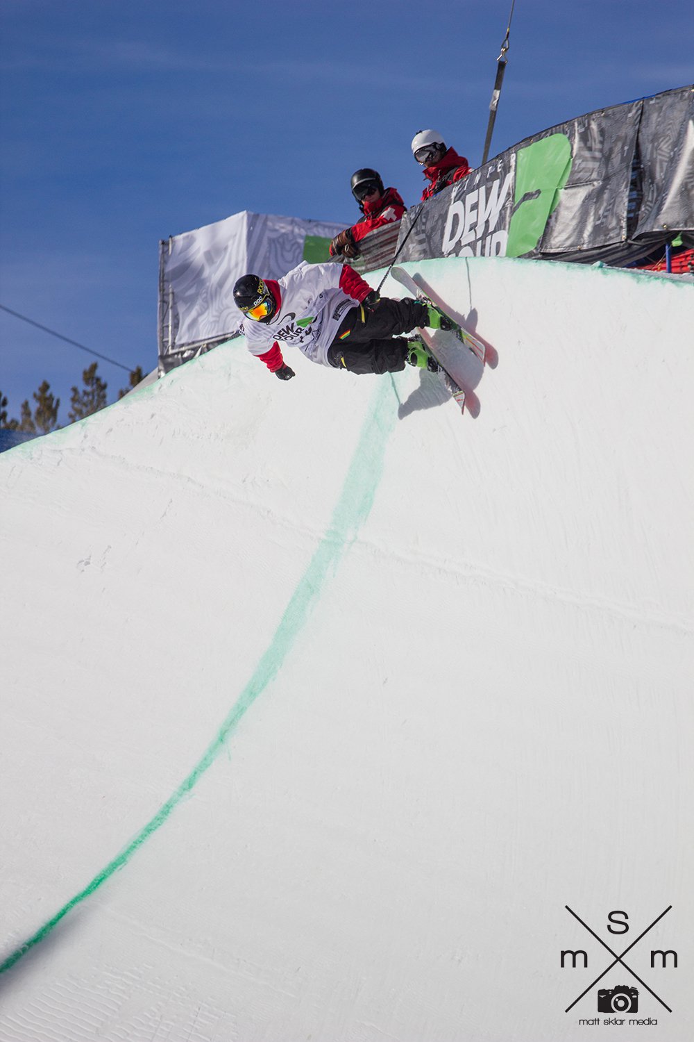 THall Dropping in @ Dew Tour