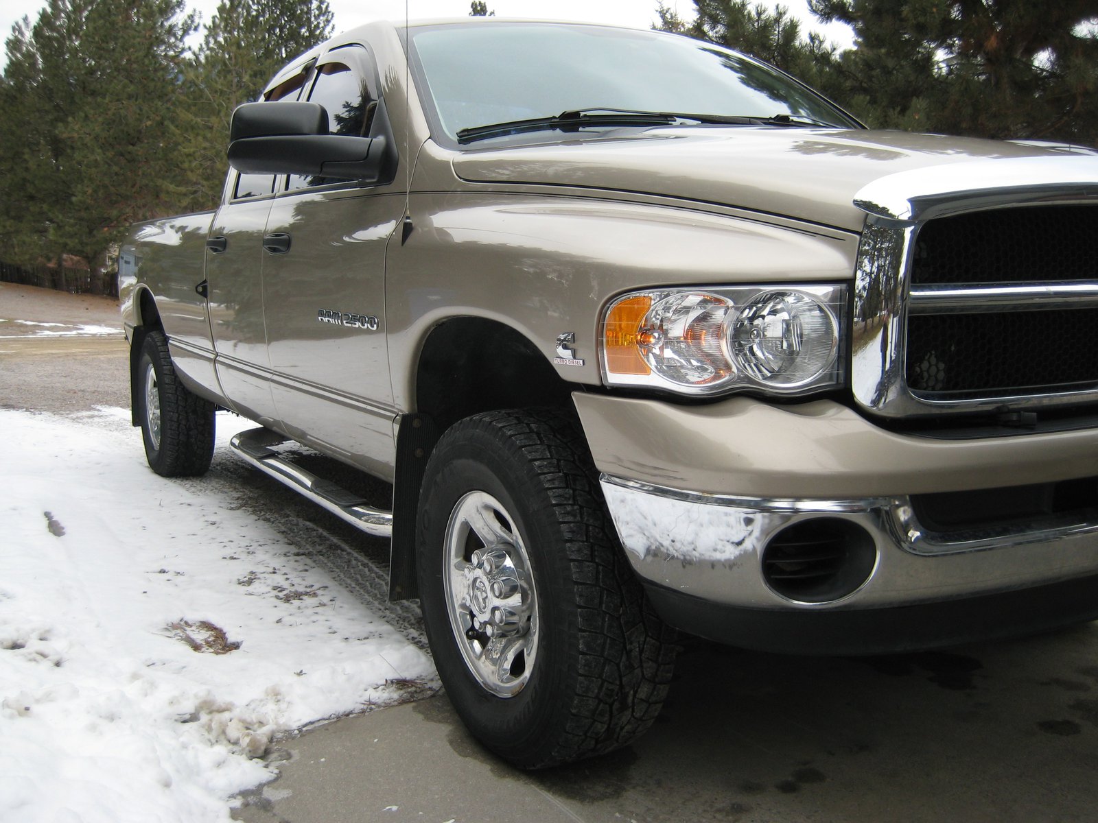 03 dodge 2500 High Output Cummins, 6 spd manual 