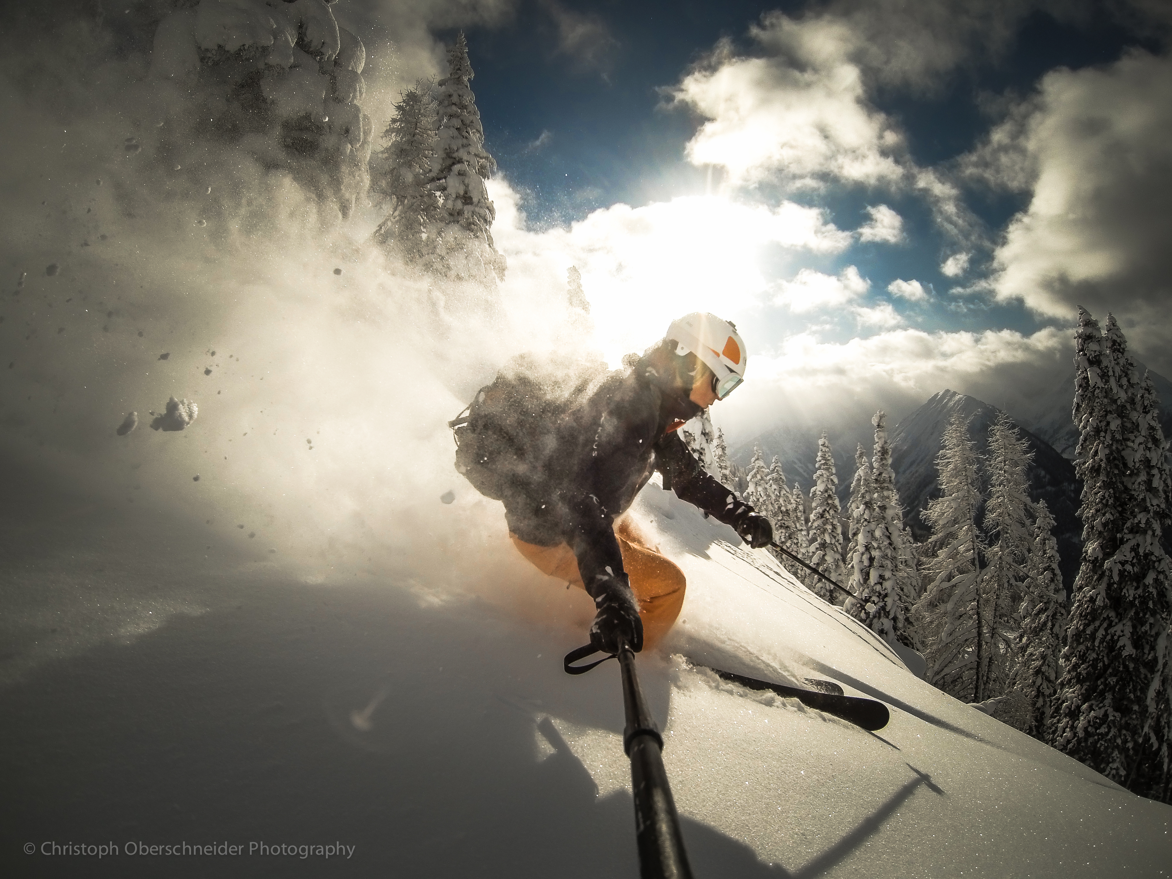 Го про ру. Экшн-камера GOPRO Hero горные лыжи. Красивый экстрим. Экстремальный спорт в горах. Селфи горные лыжи.