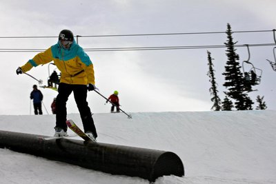 moment skis reno address