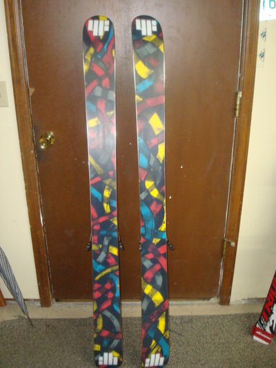 2013 4FRNT YLE COYOTE POWDER SKIS 157CM - Sell and Trade