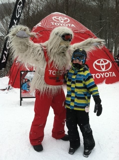 BEANS with the toyota sasquatch at the killington dew tour