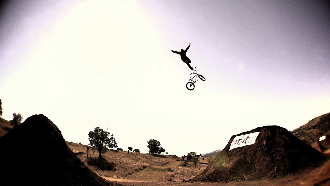 Dane Searls jumps the world s biggest BMX dirt jumps Giants Of Dirt Part 3 Videos Newschoolers