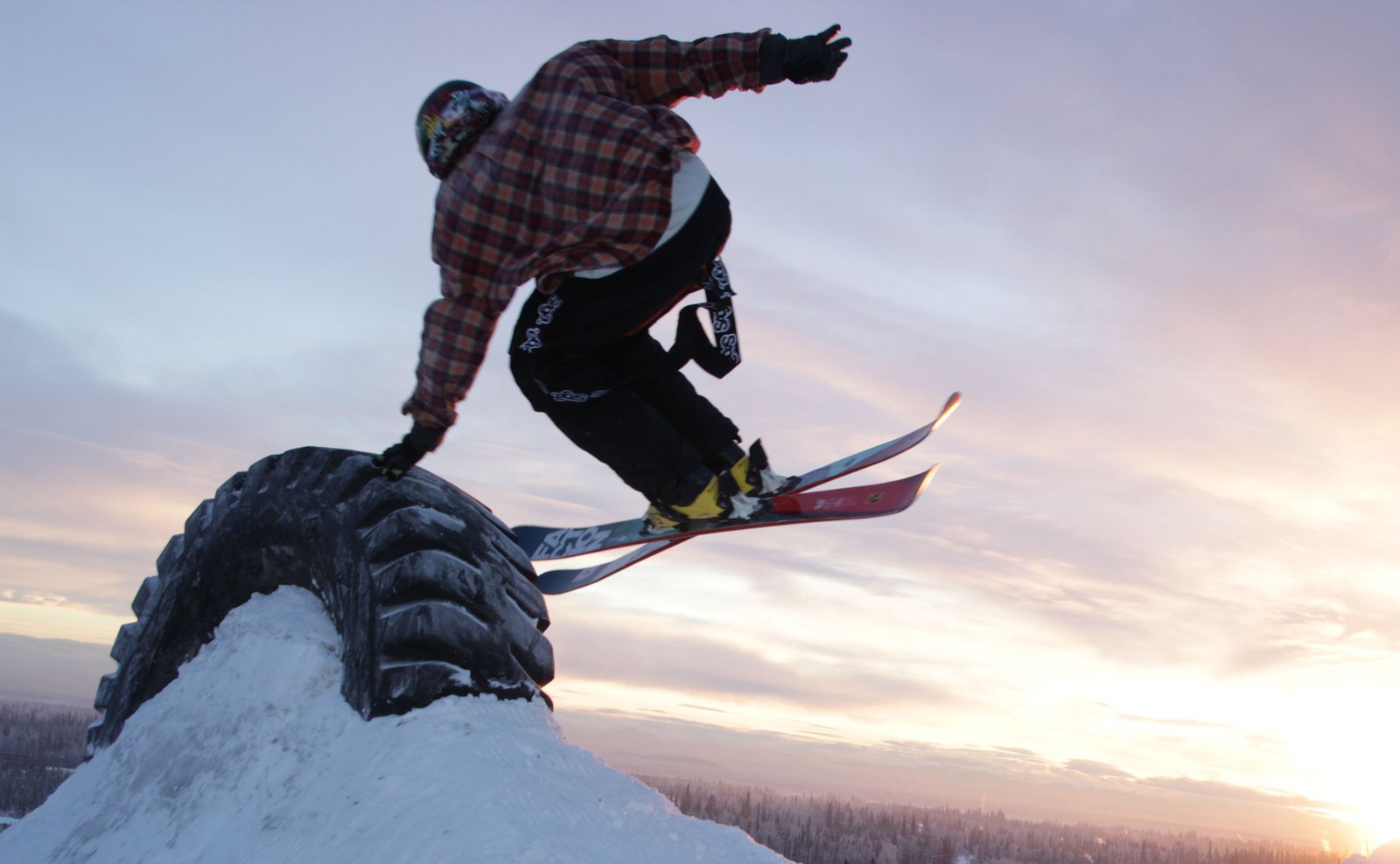 Tire hand plant