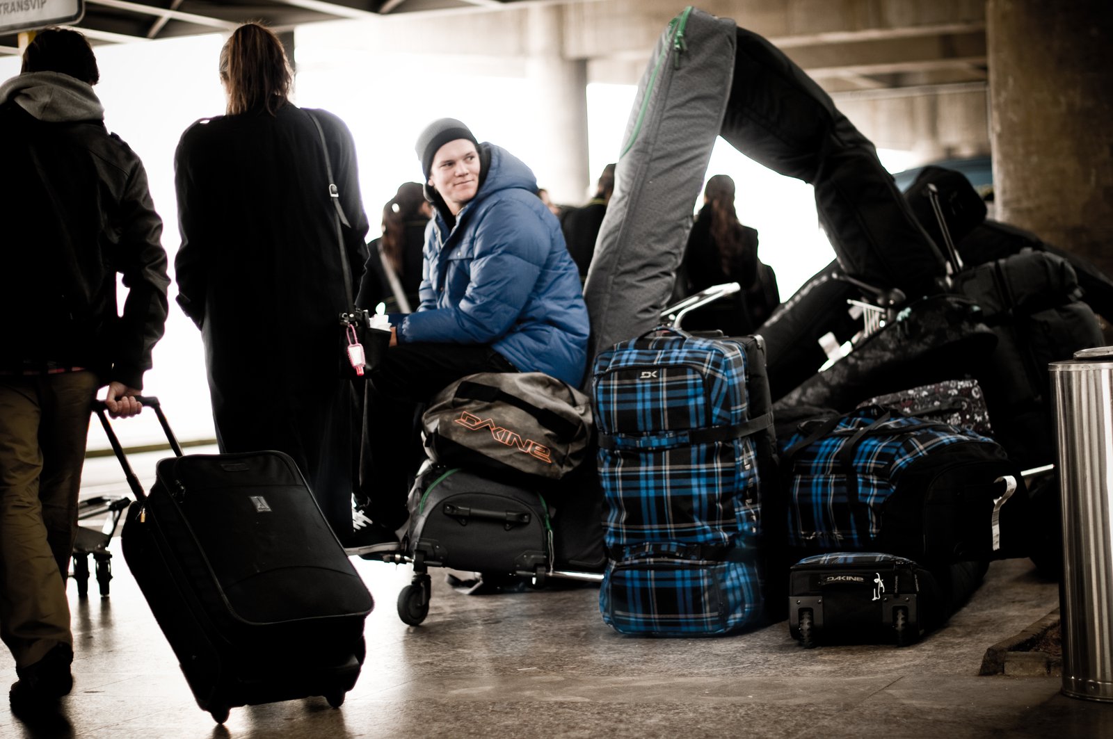 united baggage skis