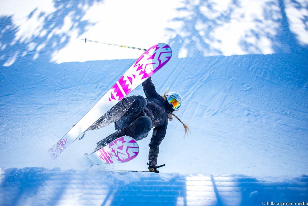 Handplant by Ida Ruder