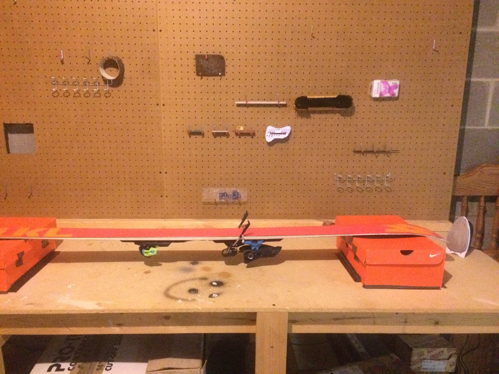 Ski wax setup (for a thread, didn't know how to embed)