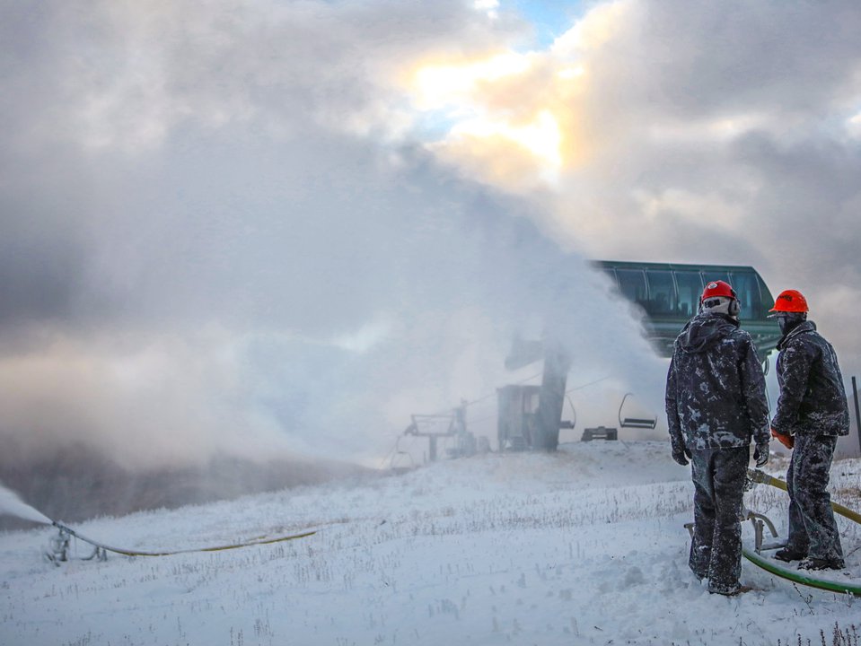 Snowmaking Begins at Copper Mountain