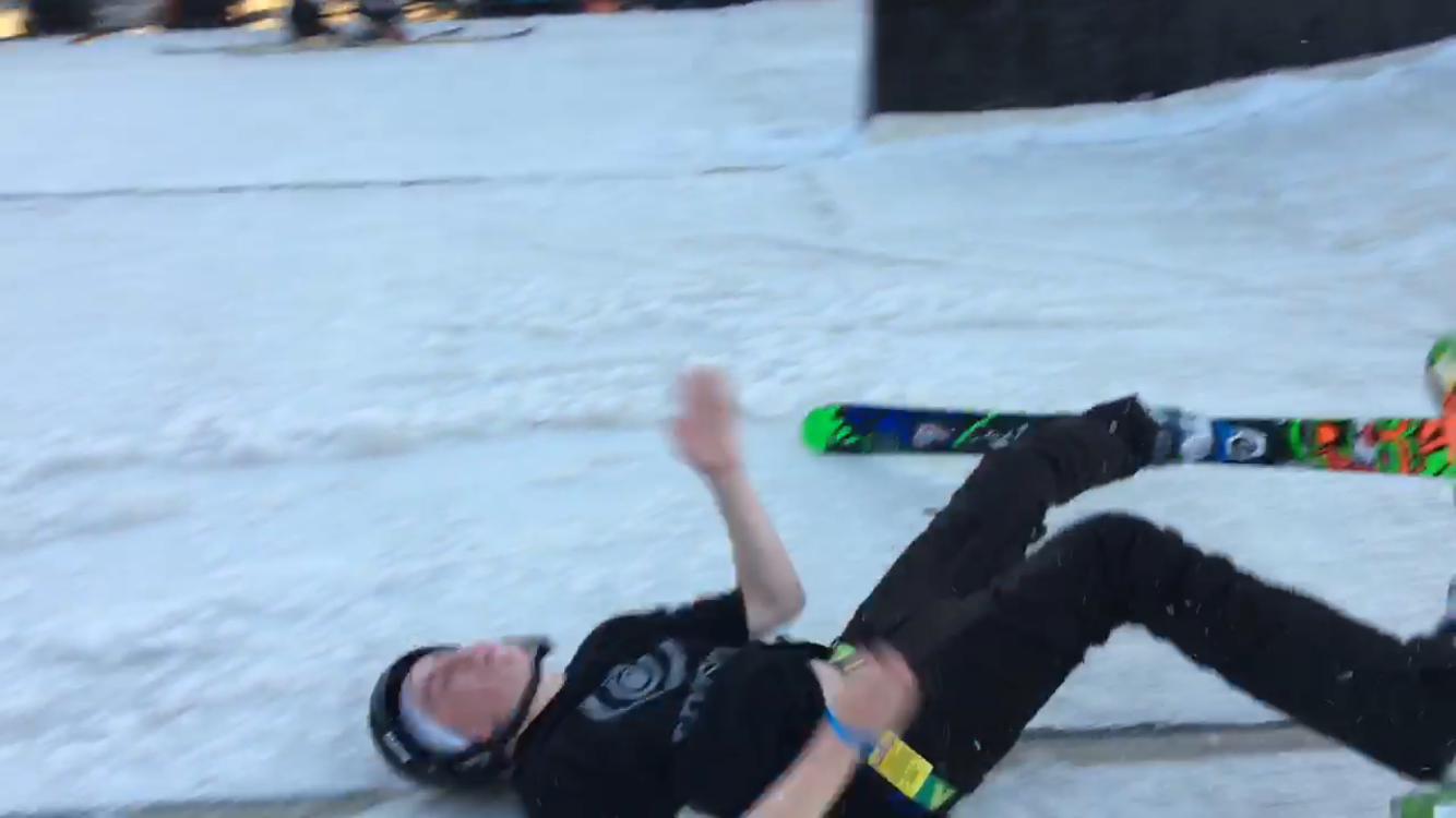 Idiot skier wearing dew rag gets fucking murked 