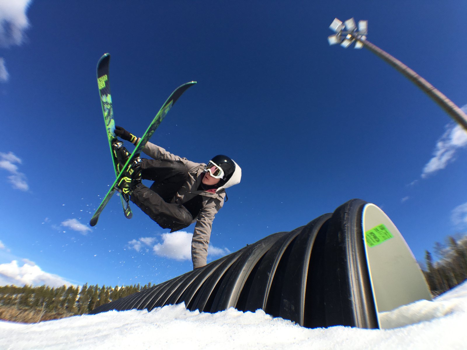 Handplant action