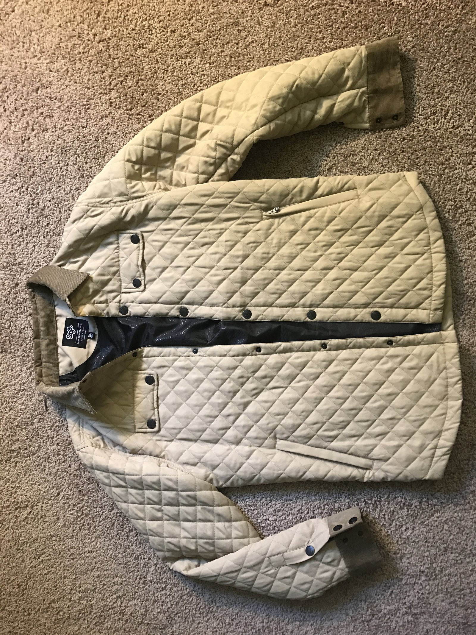 For Sale: Slightly Used Saga quilted jacket-XL