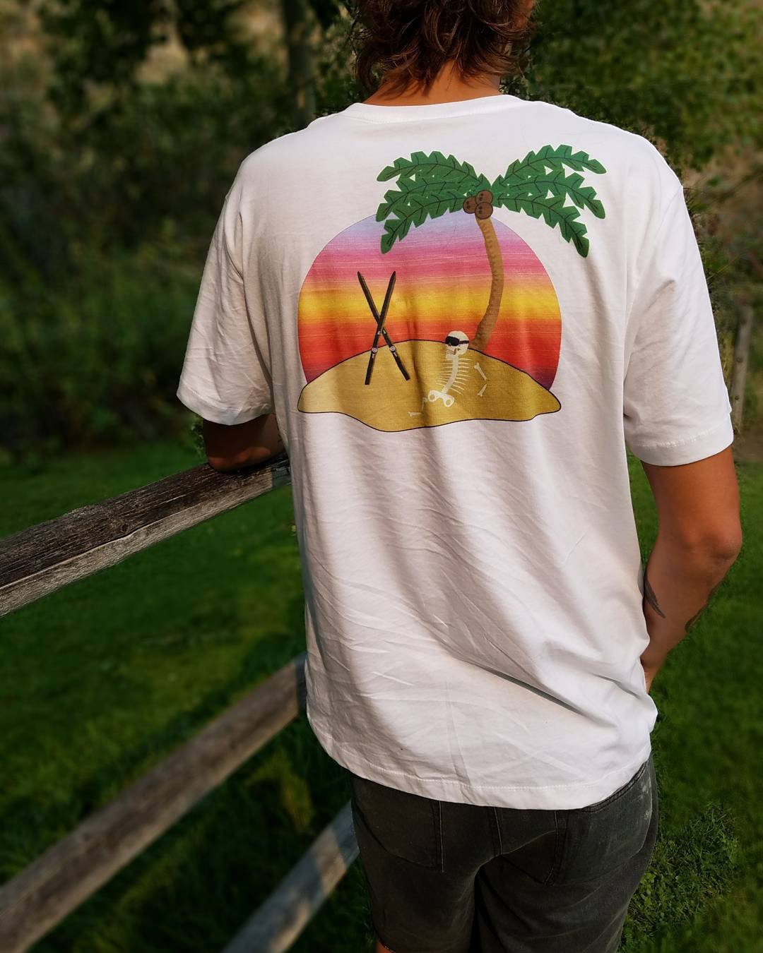 Trouble in paradise tee 