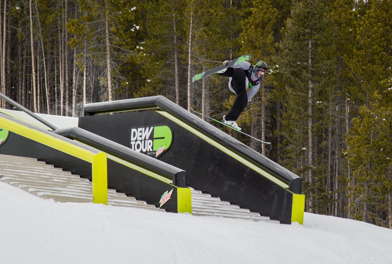 Henrik Harlaut Lip Rodeo 4 on to Backslide | Dew Tour