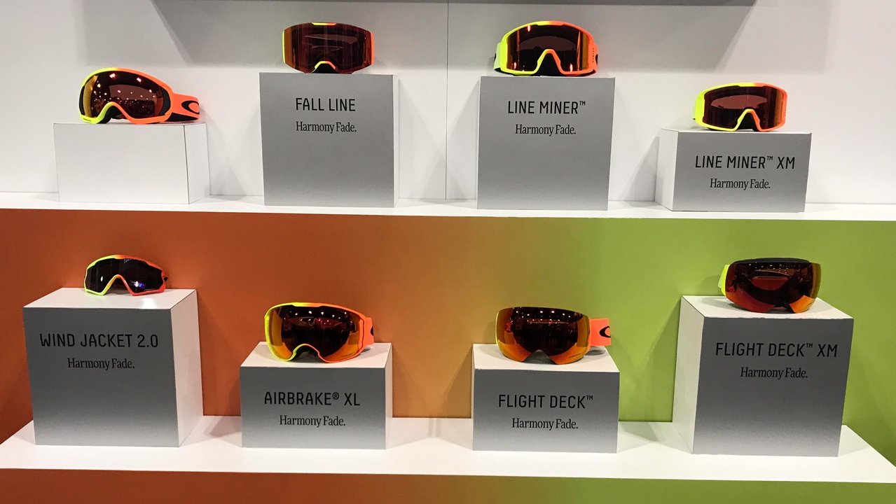 oakley airbrake xl vs flight deck oakley airbrake xl vs flight deck