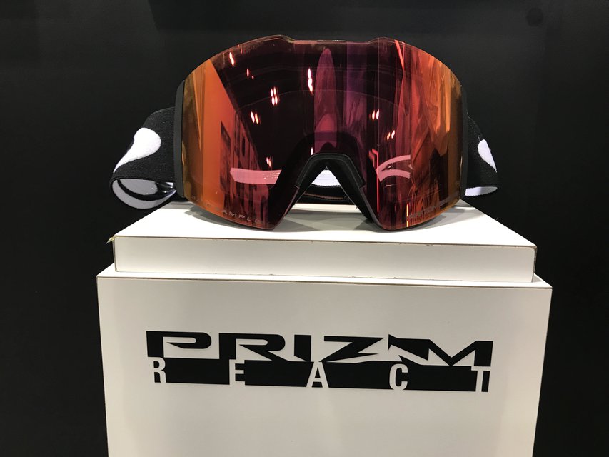 2019 oakley goggles