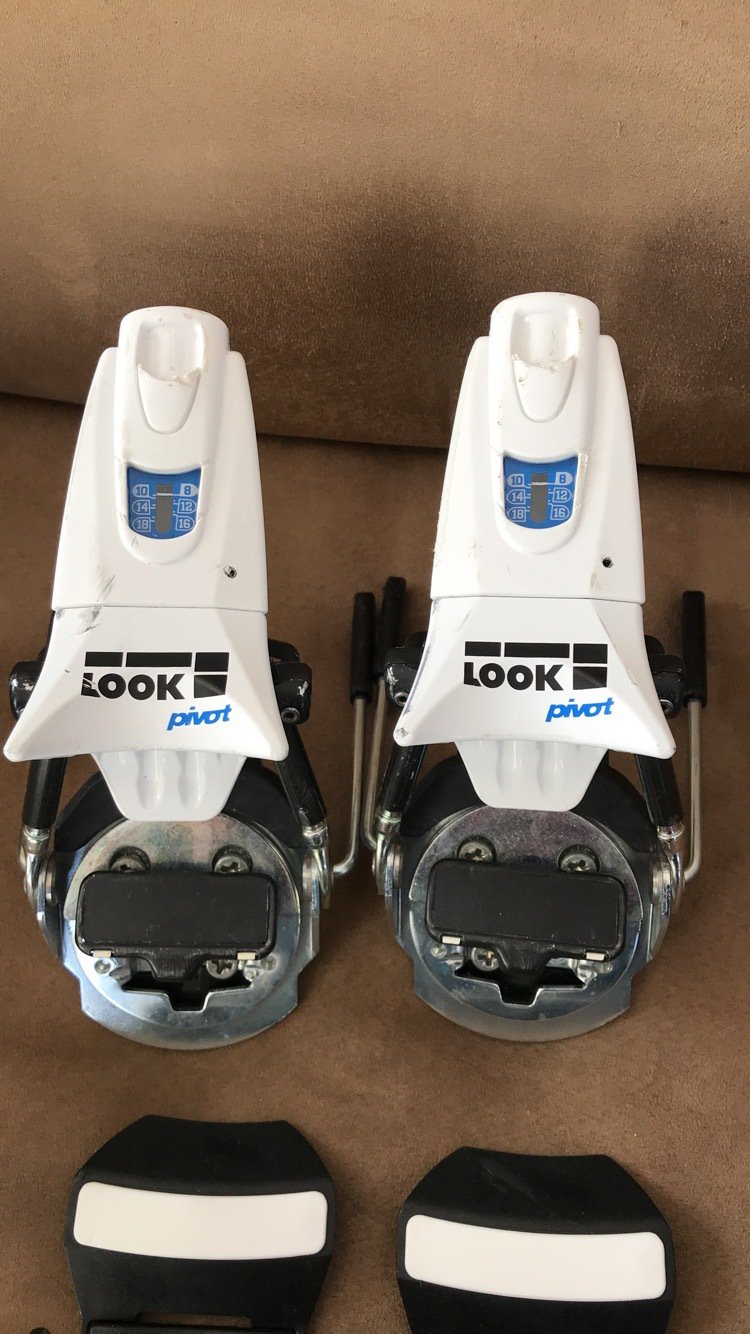 Look pivot 18 bindings for sale (like new condition) Sell and Trade