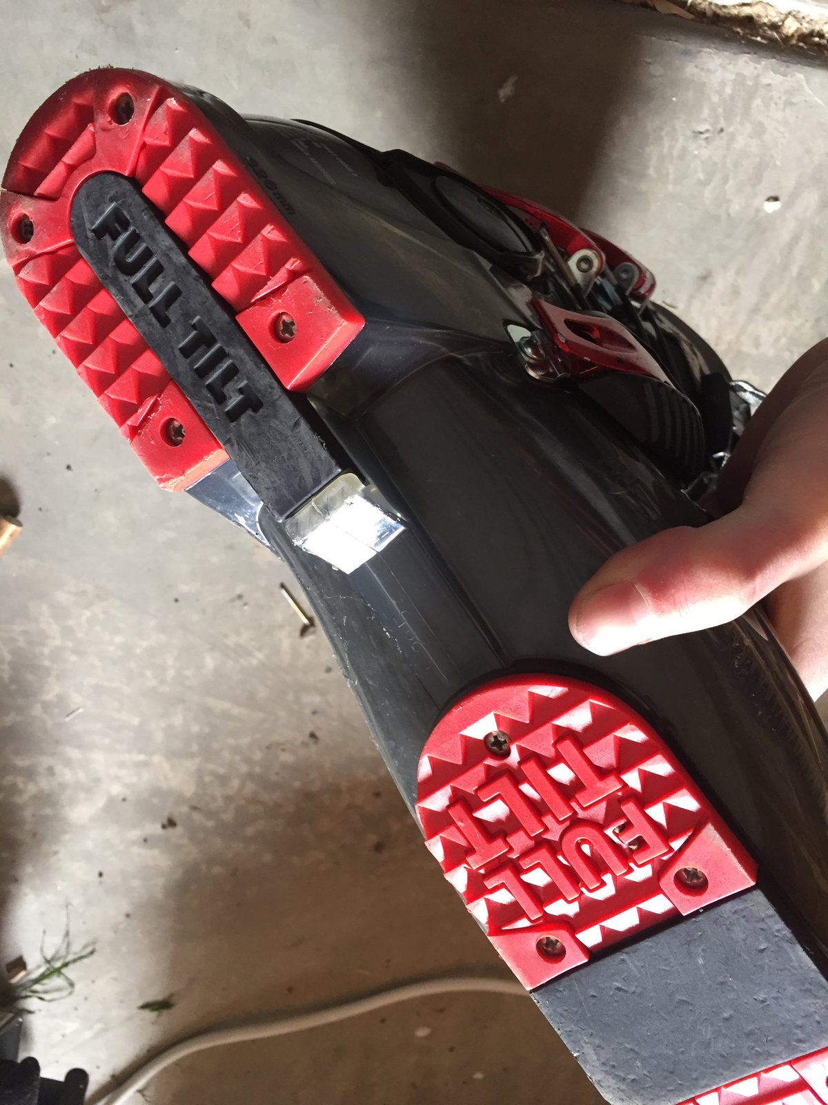 Full Tilt 29.5 like new 250 Sell and Trade