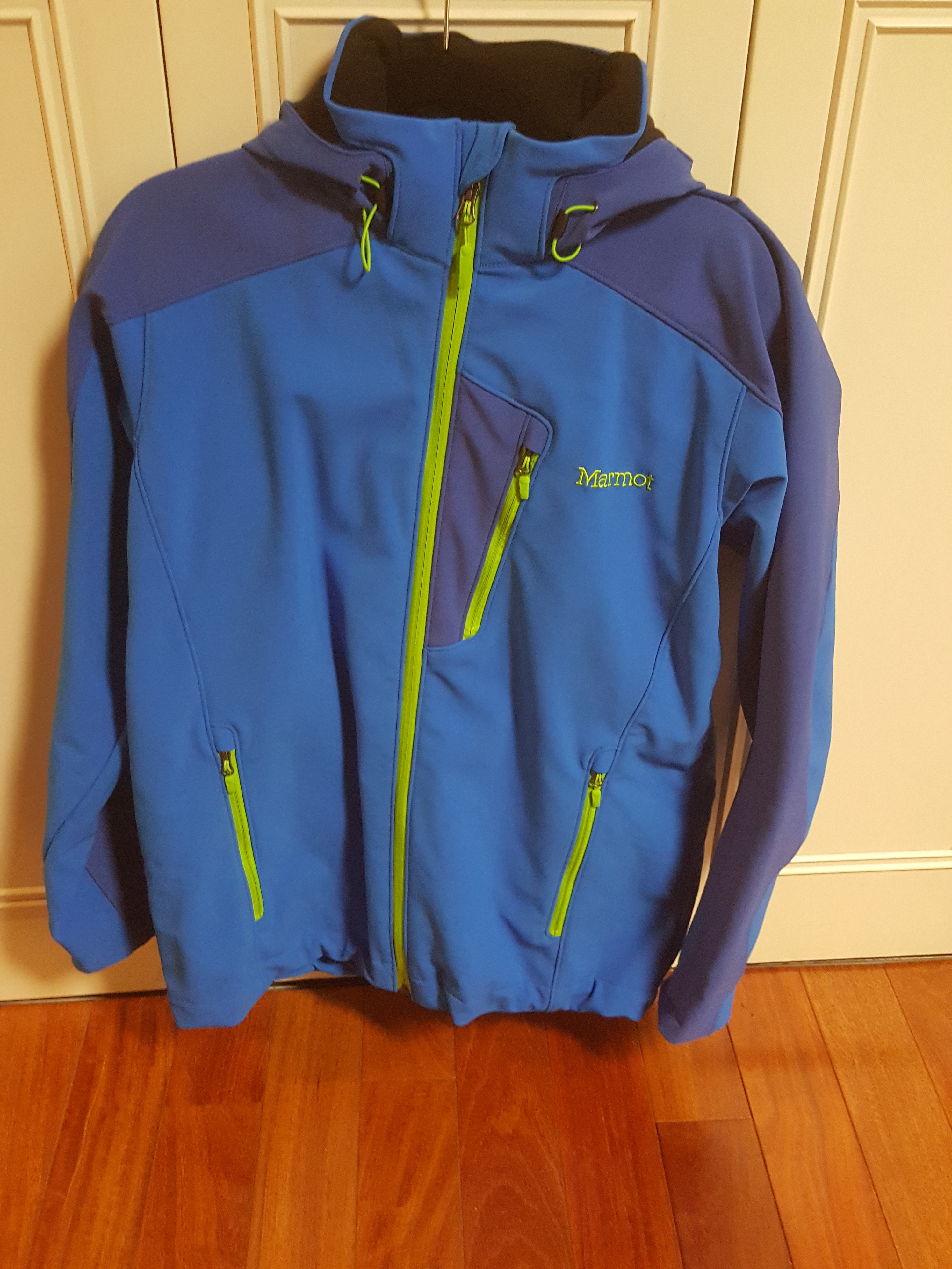 WTS: New marmot jacket - Sell and Trade - Newschoolers.com