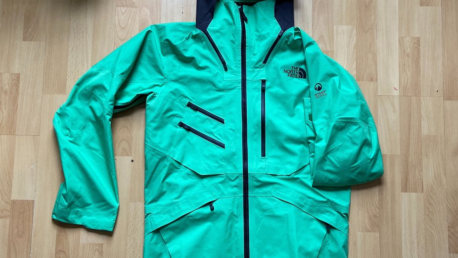 Avis Veste hardshell The North Face Futurelight Summit Series Jkt