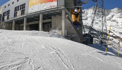 In-Depth Review: Season Kin - The Roofbox - Newschoolers.com