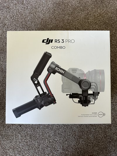 FS: DJI RS3 Pro Combo Kit - Media And Arts - Newschoolers.com