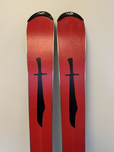 Brand New Volant Machete 69 Twin Tip Ski's - 165cm Brand New Volant Machete 69 Twin Tip Ski's - 165cm